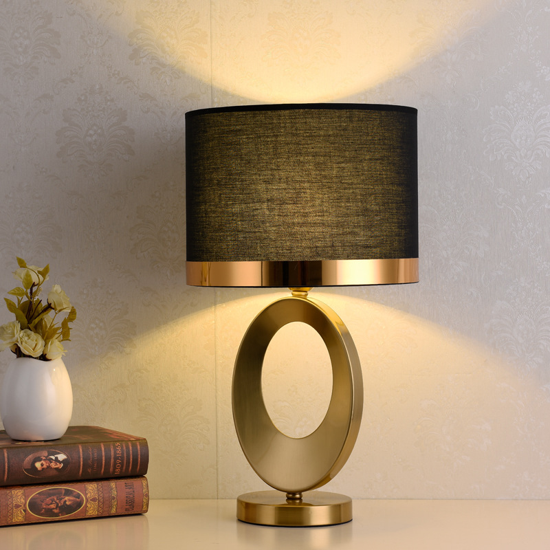 Nordycka, lekka, luksusowa mał – Desk Lamp recenzja i cena