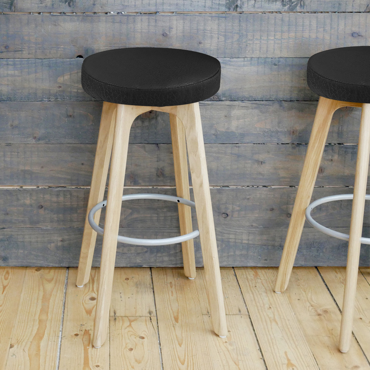 Czarna, okrągła osłona na sied – Office Stool recenzja i cena